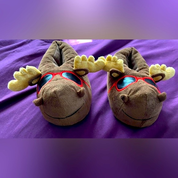 Reindeer kids slippers size 3 - Picture 1 of 3